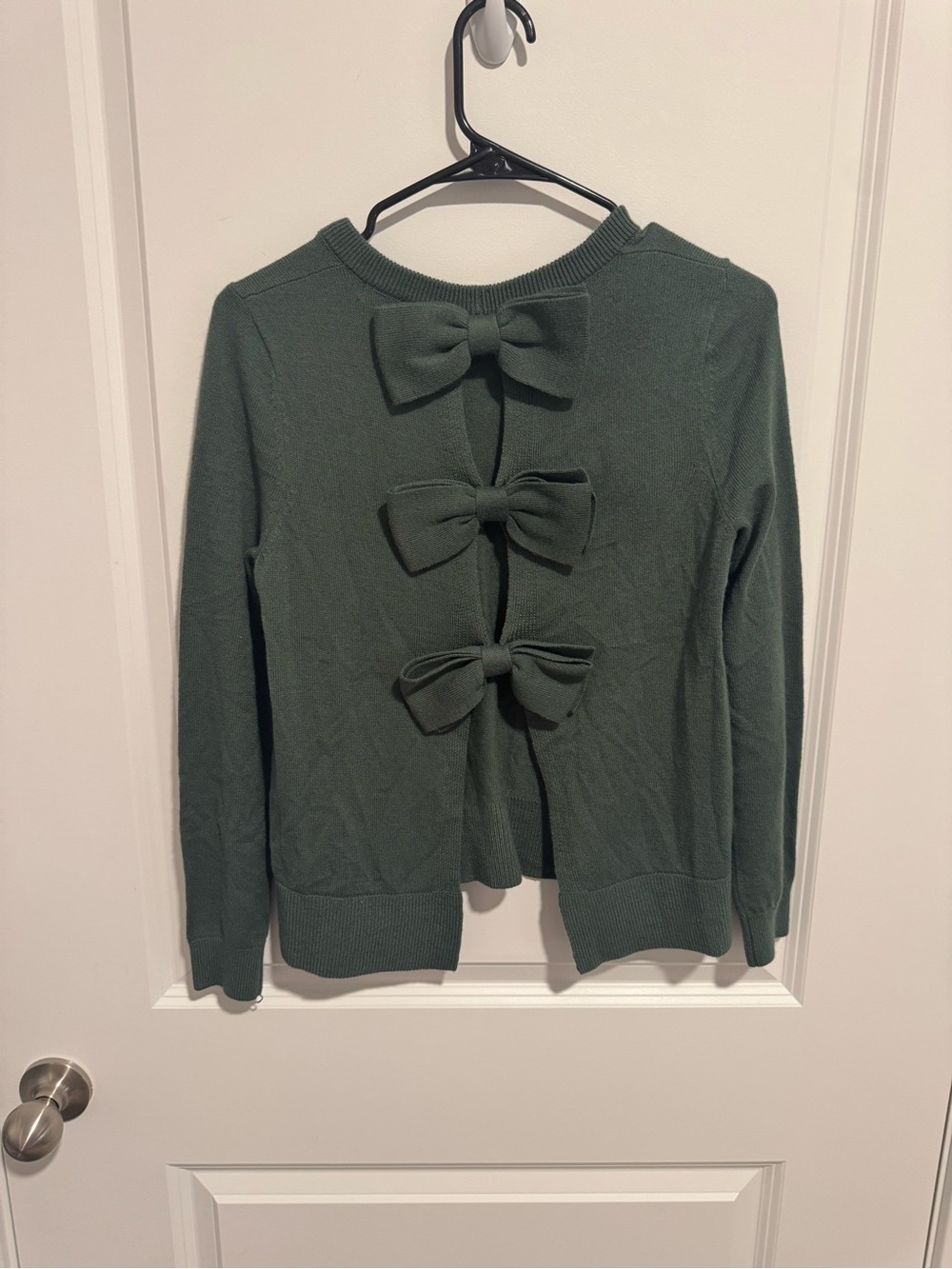Timing Green Bow-Back Knit Sweater